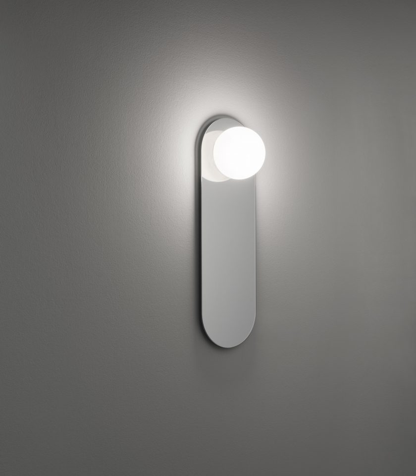 Circ Oval Mirror Wall Light by Estiluz